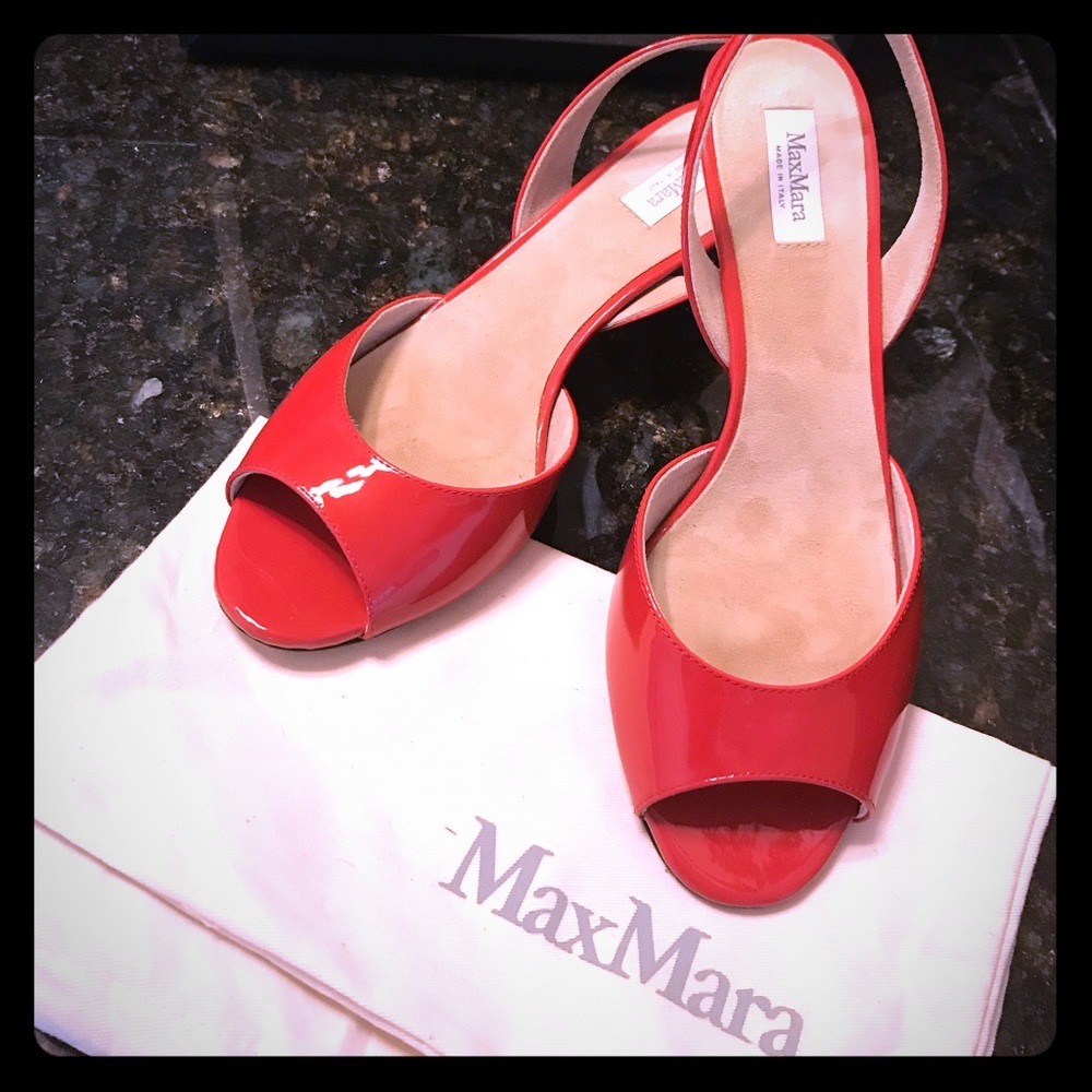 Like New ⭐️ MaxMara Slingback peep-toe pumps